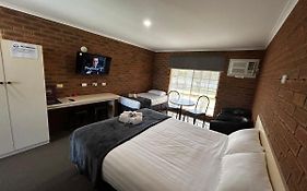 Balranald Colony Inn Motel
